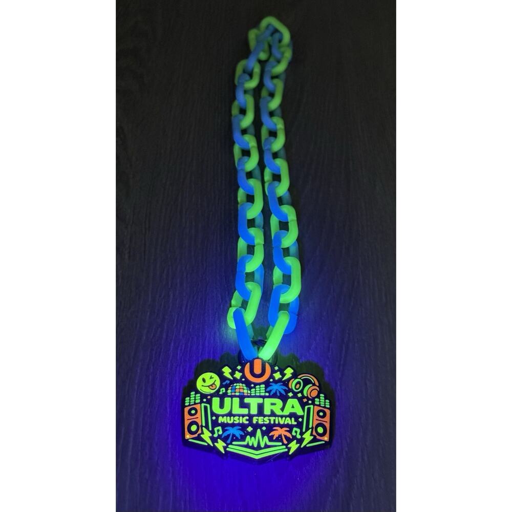 Ultra Music Festival Hype Chain Pendant Glow in‎ Dark PETG Rave EDM